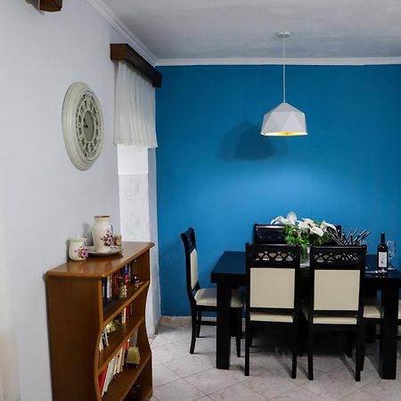 Lola'S Apartament Apartment เบราท ภายนอก รูปภาพ