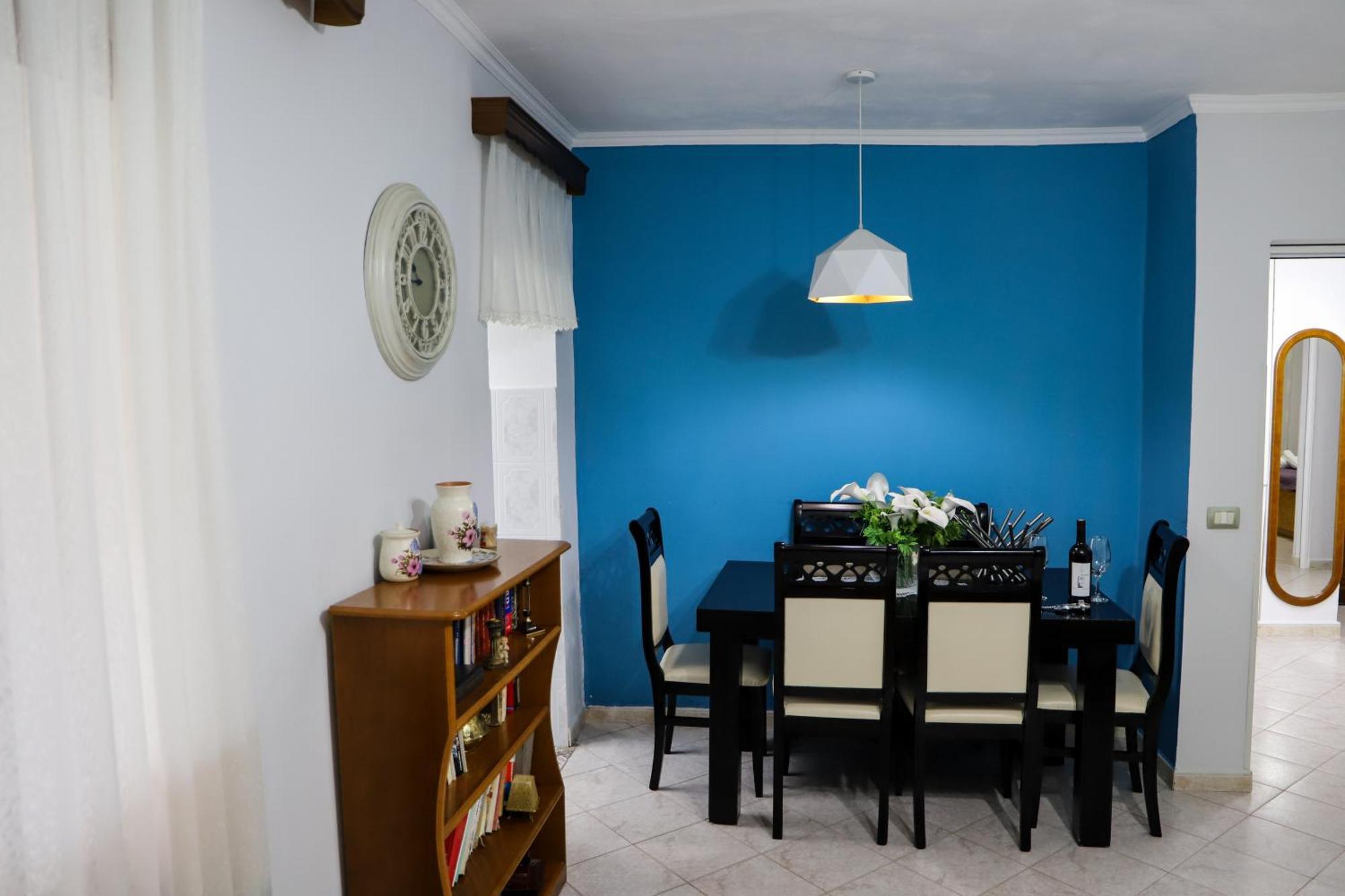 Lola'S Apartament Apartment เบราท ภายนอก รูปภาพ